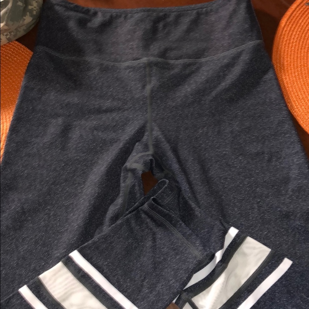 Zyia Leggings, size L